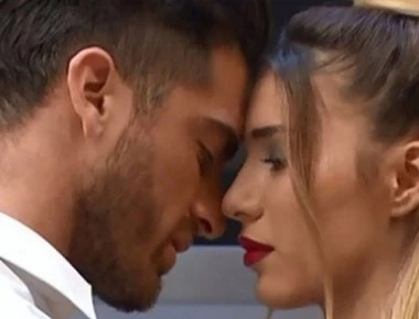 «Μαλλιά κουβάρια» ο Δώρος με την Αθηνά στον Αρναούτογλου - Δείτε βίντεο